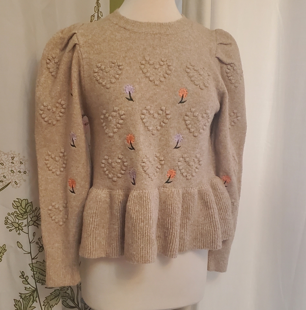 Women's Beige Sweater with Heart and Floral Design SEE AND BE SEEN - Picture 2 of 6